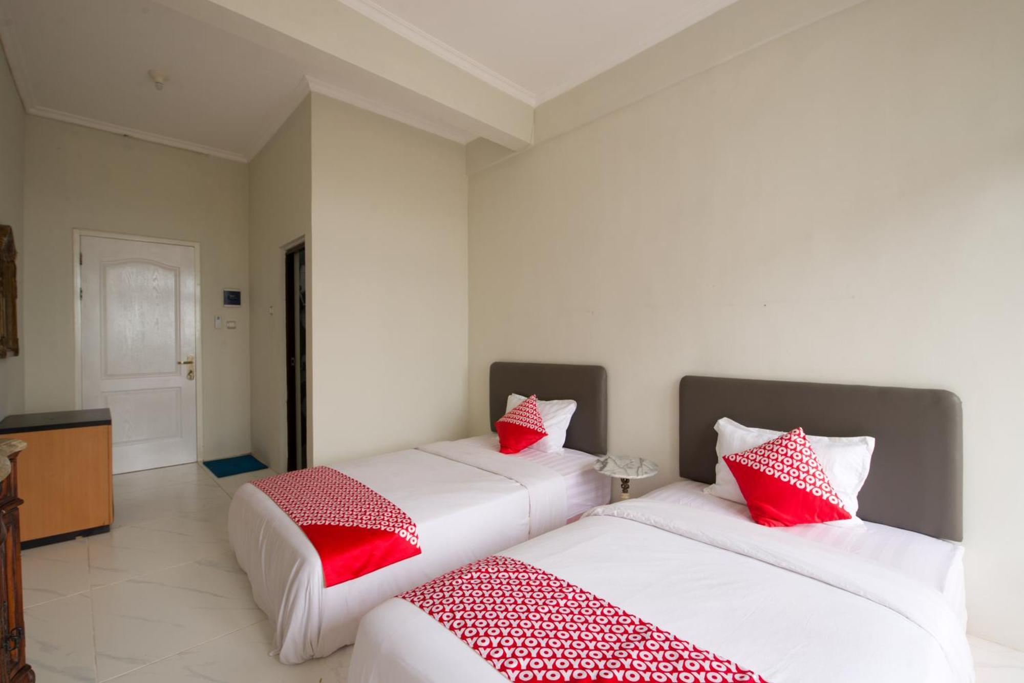 Capital O 3359 Pondok Wisata Jaden Trawas Mojokerto Экстерьер фото